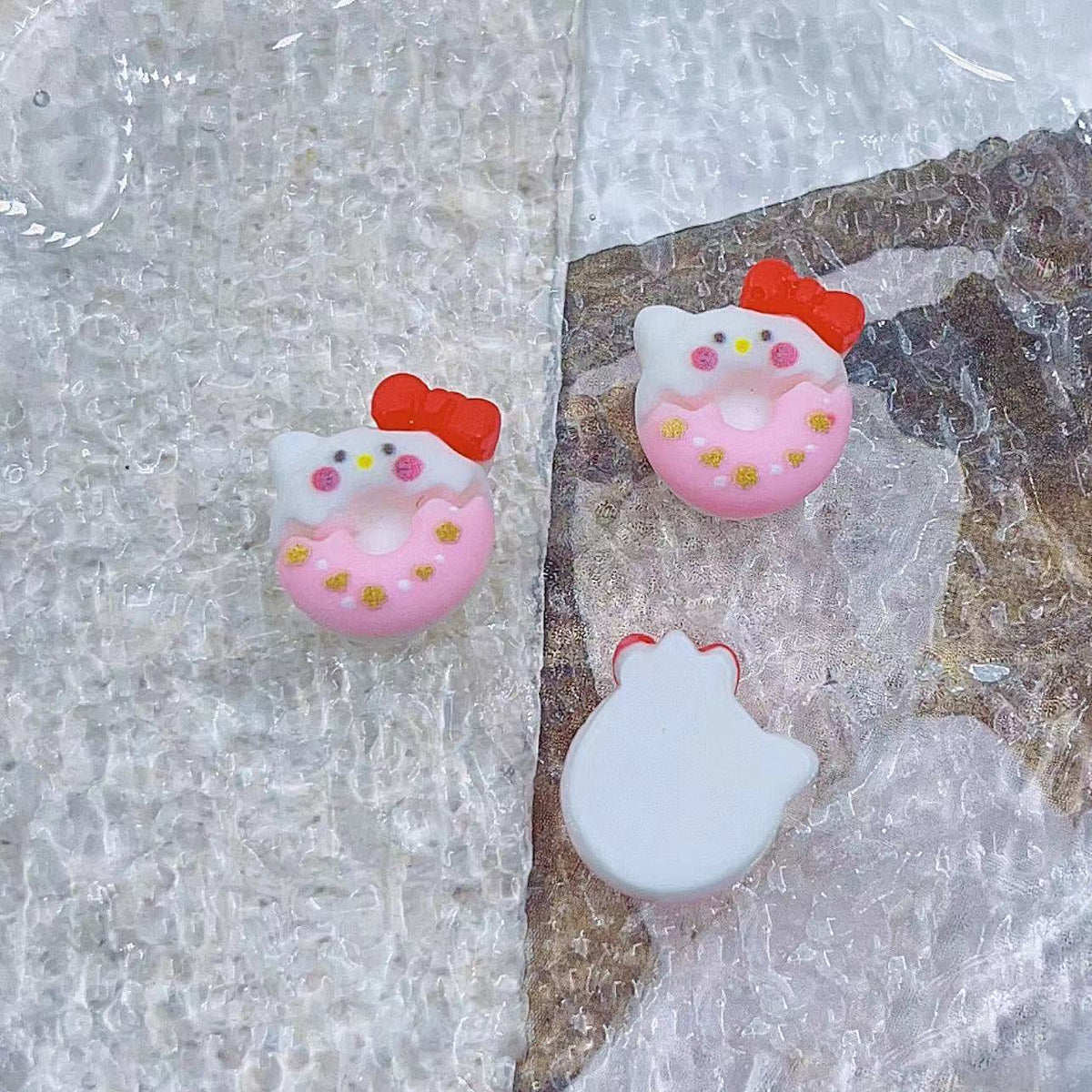 278 2PCS Classic Hello Kitty Nail Charm