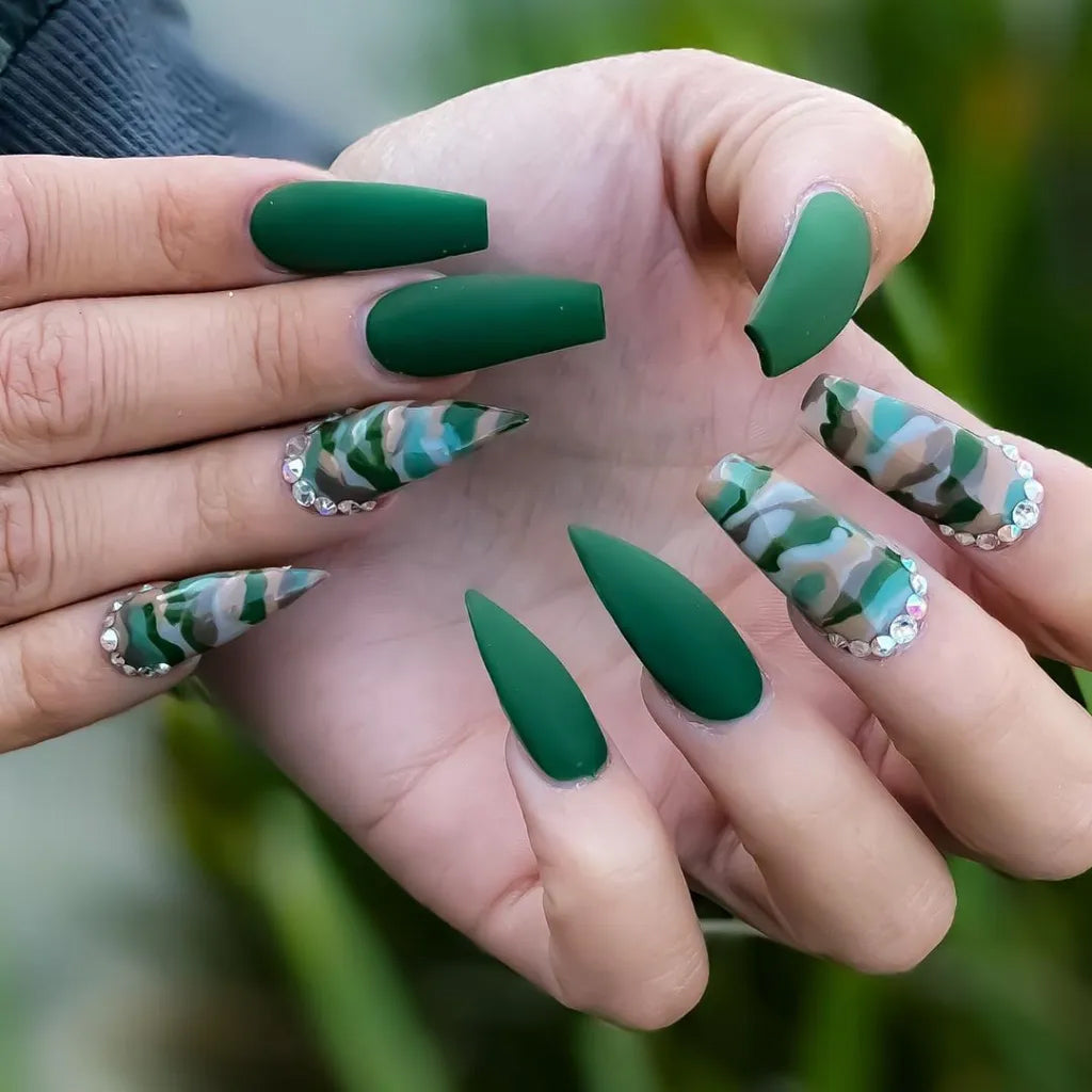 MINT GREEN LONG COFFIN ACRYLIC NAILS - YouTube