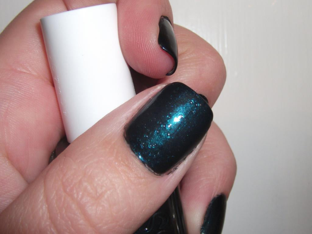 How to Avoid Bubbles in Nail Polish