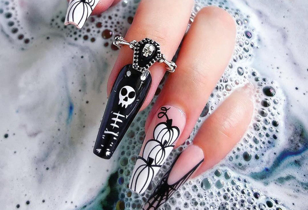 Irresistibly Spellbinding Spider Web Nails 