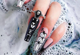 Irresistibly Spellbinding Spider Web Nails