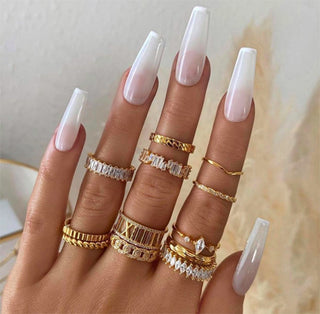 Quick – Compact – Fastest solution to have beautiful Salon Standarrt Nails!