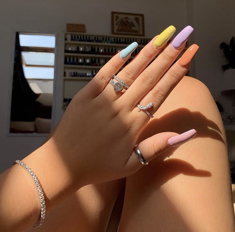 11 Best Nail Colors for Short Nails to Level up Your Nail Game | PINKVILLA