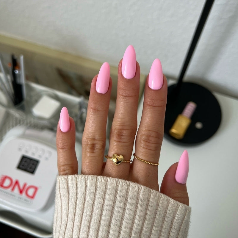 DND DIVA Nail Lacquer - 183 Pink Ribbons