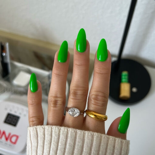 DND DIVA Gel Polish - 192 Lawn Green