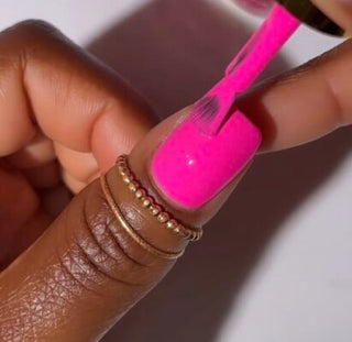 DND DIVA Gel Polish - 215 Fuchsia Rose