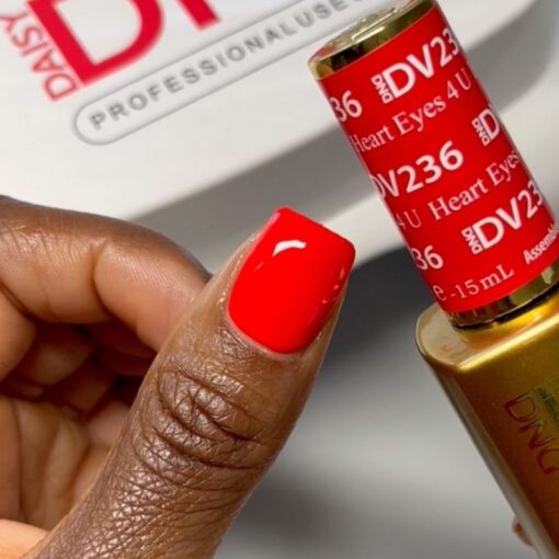 DND DIVA Gel Polish - 236 Heart Eyes 4 U