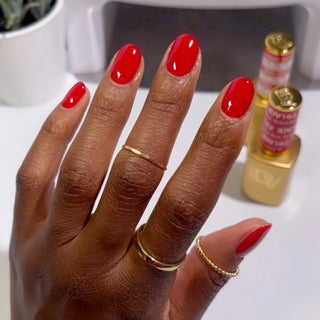 DIVA Gel Basic Kit - 162 Rebel Red & Nail Lamp