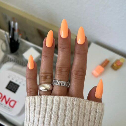 DND DV 145 Crème Peach - DND Diva Gel Polish & Matching Nail Lacquer Duo Set