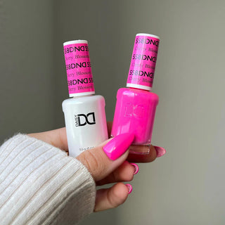 DND Gel Nail Polish - 558 Cherry Blossom