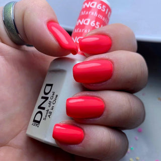 DND Gel Polish - 651 Punch Marshmallow