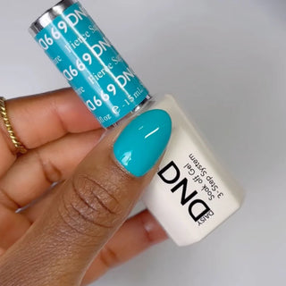 DND Gel Polish - 669 Fierce Sapphire