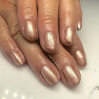 DND Gel Polish - 710 Champagne Sparkles