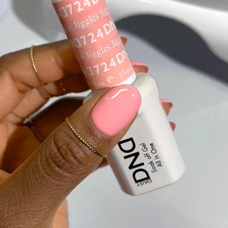 DND Gel Polish - 724 Jiggles