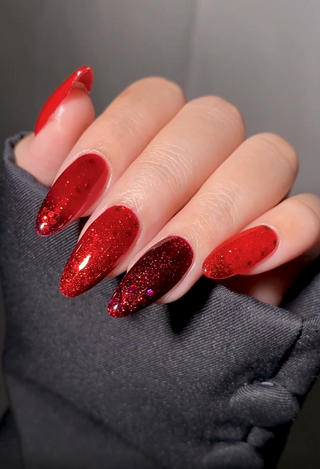 LAVIS C02 (Ver 2) - 18 - Gel Polish 0.5 oz - Scarlet Bloom Collection