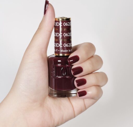 DND DC Nail Lacquer - 062 Red Colors - Strawberry Wine