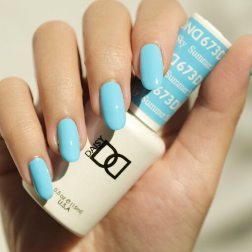 DND Gel Polish - 673 Blue Colors - Summer Sky