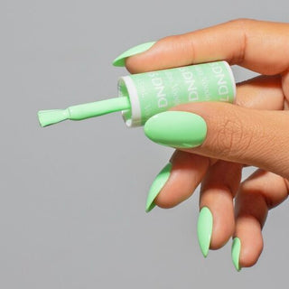 DND Nail Lacquer - 785 Green Colors