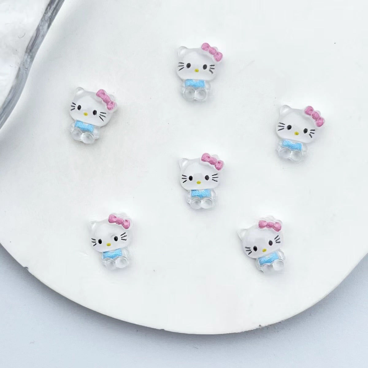 #257-263 2PCS Mini Hello Kitty Nail Charm