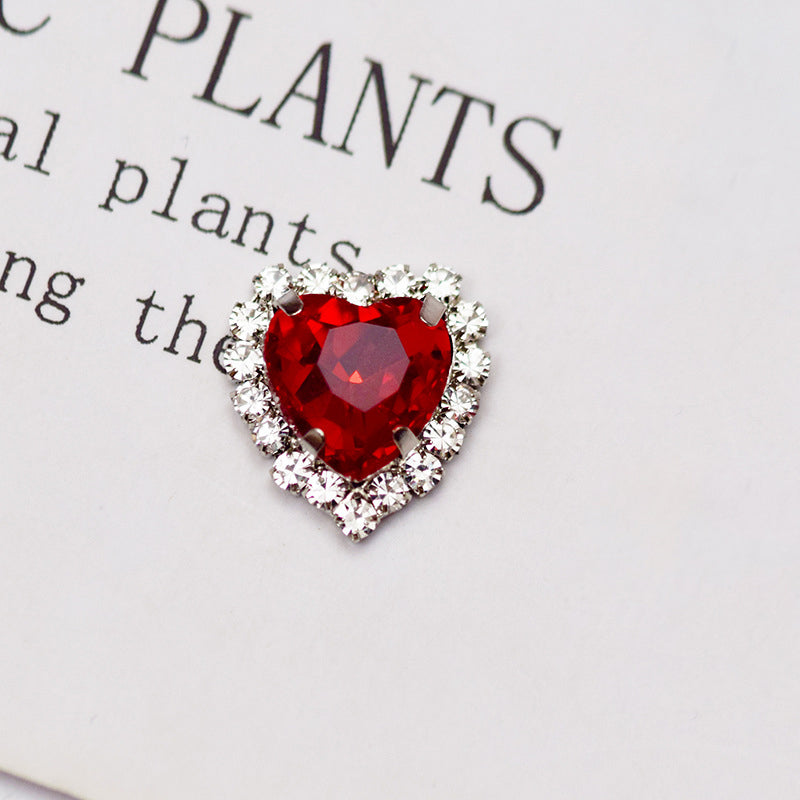 LX2 #177-182 2PCS Diamond Frame Heart Gem Nail Charm